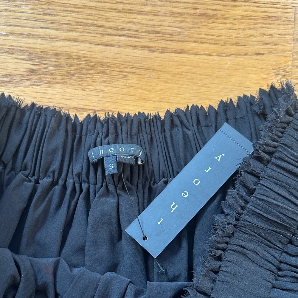 Theory Elegant Black Pleated Mini Skirt - Picture 2 of 6